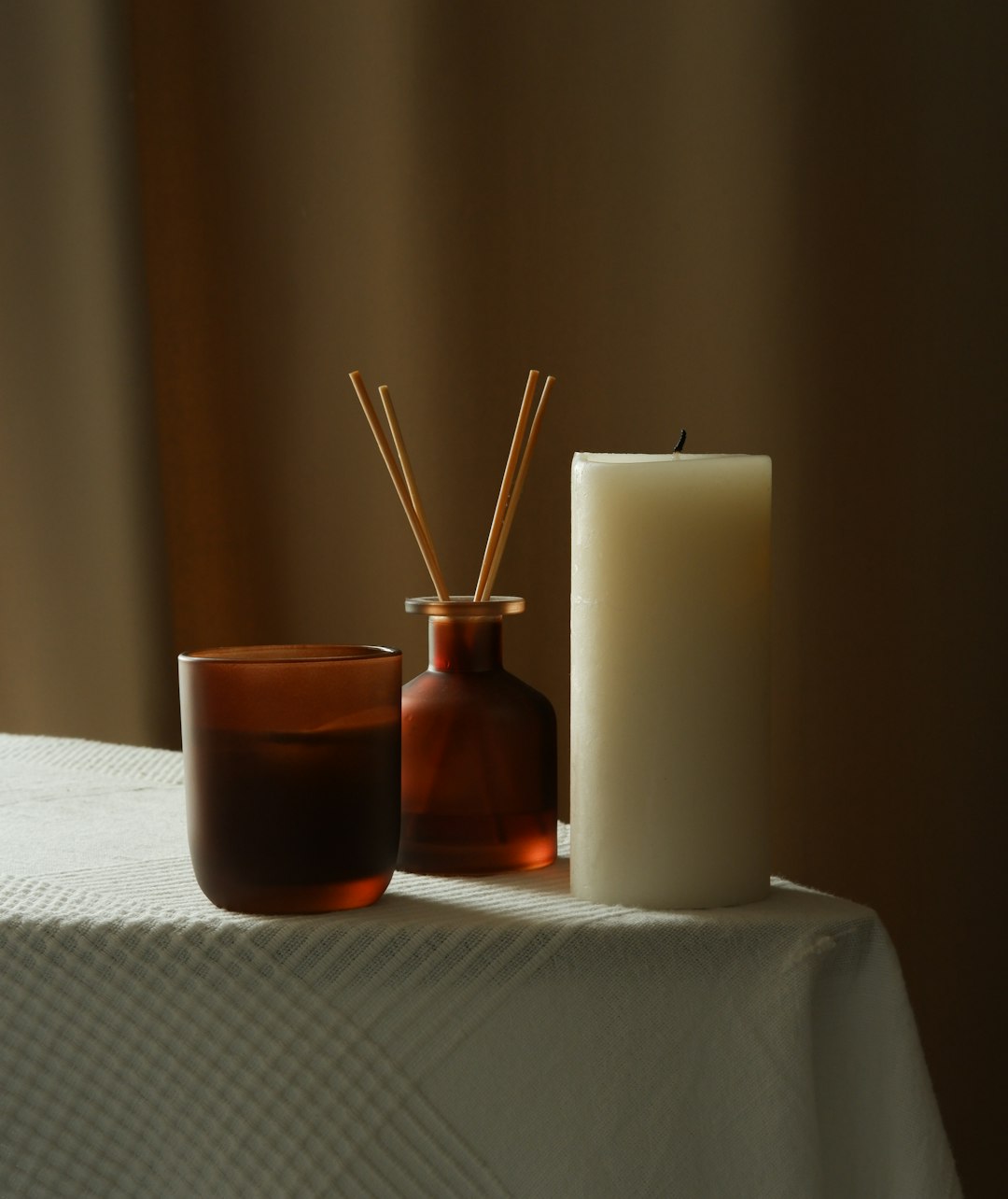 M&SENSE Candele profumate di soia per la casa, candela profumata Rose & Berries 40 ore di lunga durata 210g candele di lusso avvolte in pelle per le donne candele di aromaterapia naturale M&SENSE Candele profumate di soia per la casa, candela profumata Rose & Berries 40 ore di lunga durata 210g candele di lusso avvolte in pelle per le donne candele di aromaterapia naturale