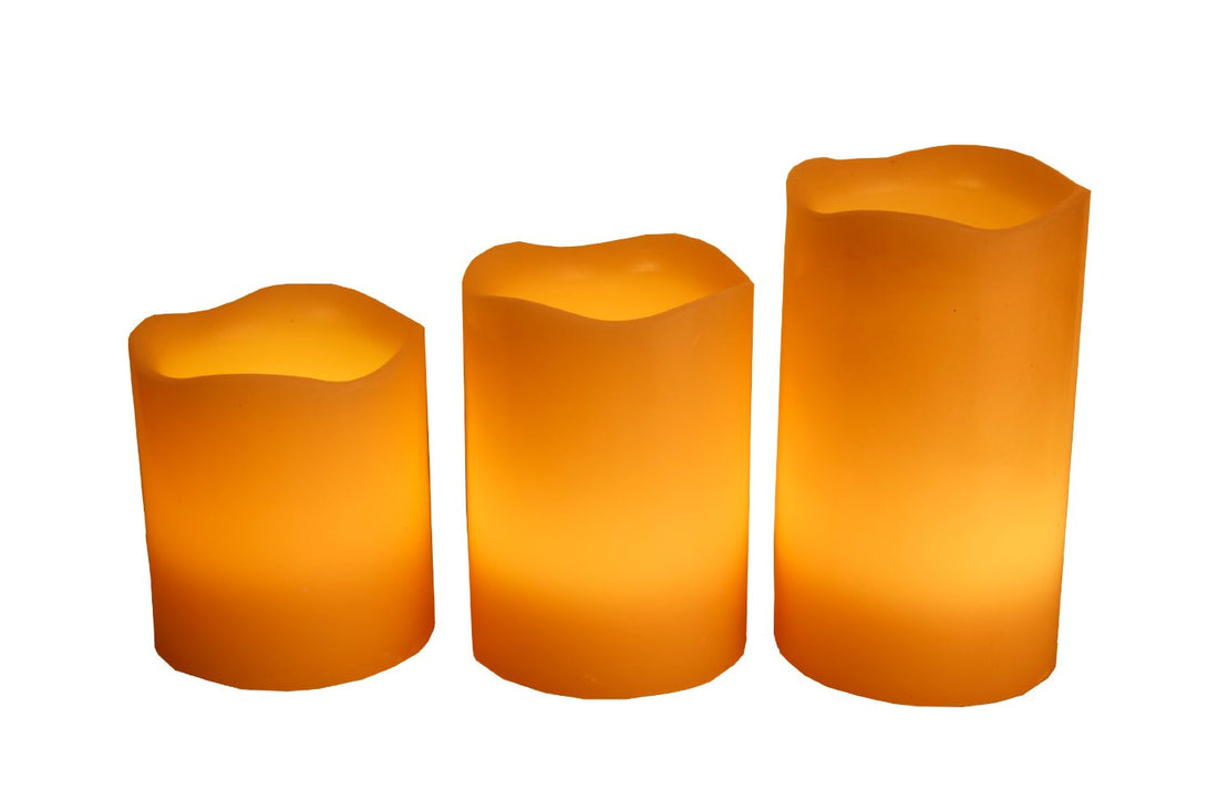 Candele cilindriche a Led 12 colori con vera cera naturale con Timer e Telecomando Candele-cereriasangiacomo
