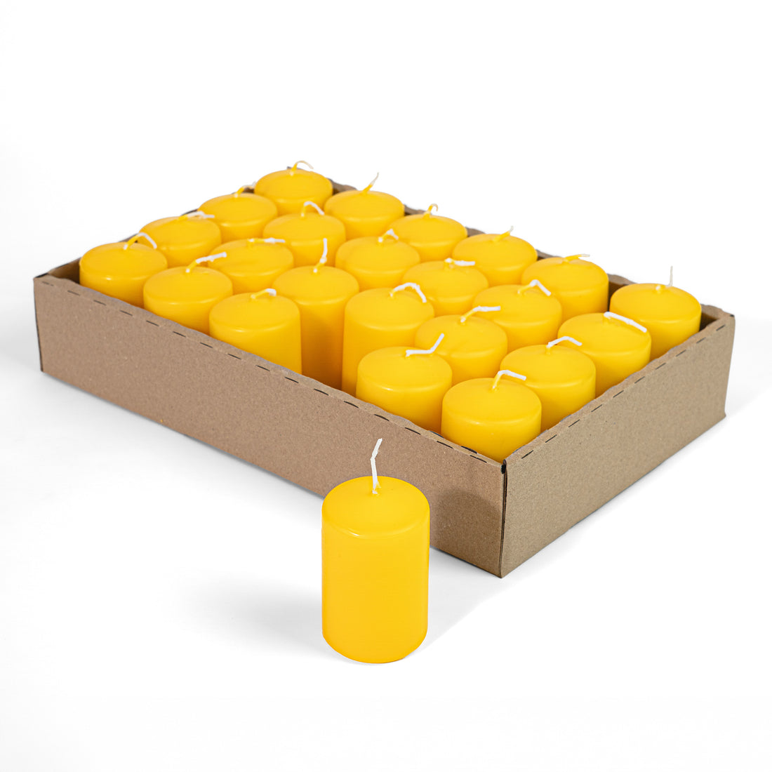 Candele Cilindriche Ø50 mm . h 80 mm. Gialle in vassoio da 24 pezzi durata ±26 ore